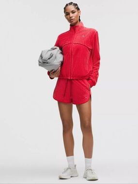 NWT Lululemon Velvet Terry Shorts size L